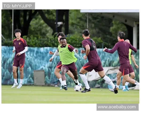 加维引领新潮流探讨未来足球的发展与挑战 加维引领新潮流探讨未来足球的发展与挑战